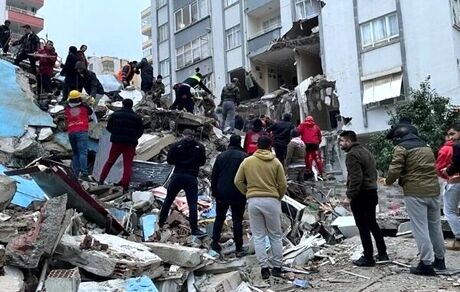 ایران، ۶ تیم امداد و نجات و درمانی به ترکیه فرستاد