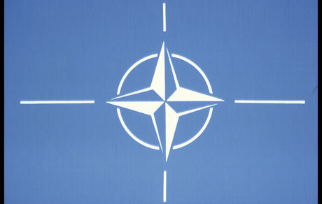 ناتو: بخشی از نیروهای خود را از عراق خارج می کنیم