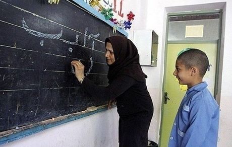 اخذ هزینه از والدین برای آموزش مجازی ممنوع است