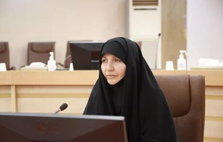 به‌جای پرداختن به حضور زنان در استادیوم باید حقوق واقعی بانوان را برجسته کنیم