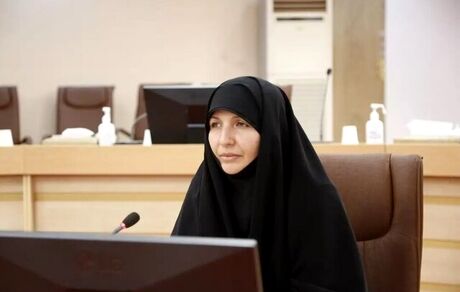 به‌جای پرداختن به حضور زنان در استادیوم باید حقوق واقعی بانوان را برجسته کنیم