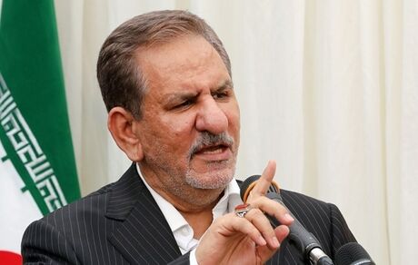 جهانگیری: صادرات غیرنفتی اولویت اصلی کشور برای تامین ارز و افزایش تولید و اشتغال‌زایی است
