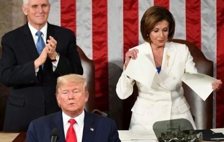 
ترامپ اقدام پلوسی برای پاره کردن متن نطق سالانه را غیرقانونی خواند
