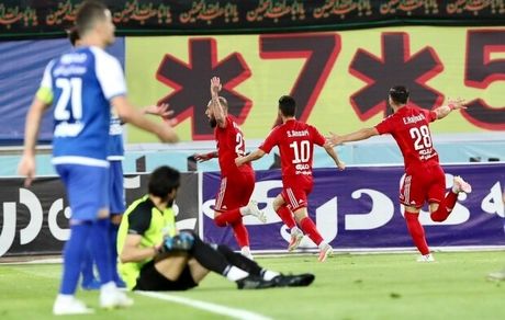 وریا غفوری: به خودی‌هایی که باعث حاشیه شدند تبریک می‌گویم!