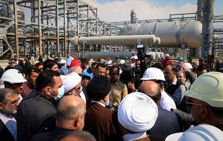 رئیس جمهور از پروژه «ایران ال‌ان‌جی» در پارس جنوبی بازدید کرد