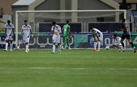 برد سخت گل گهر مقابل پیکان