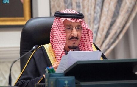 پادشاه عربستان سعودی به بیمارستان منتقل شد