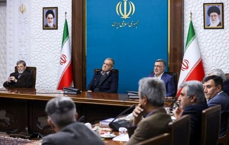 پزشکیان: با هدفمندکردن منابع سلامت، می‌توان رضایتمندی مردم را تامین کرد