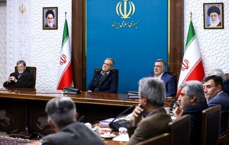 پزشکیان: با هدفمندکردن منابع سلامت، می‌توان رضایتمندی مردم را تامین کرد