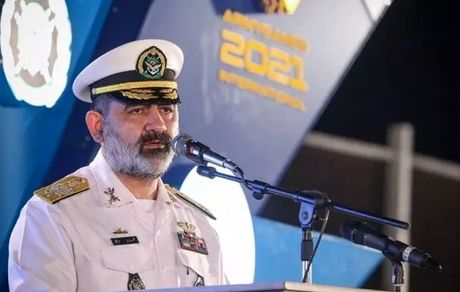 نیروی دریایی ارتش ایران در عمق دریاها حضور شبانه‌روزی دارد/ محتاج هیچ کشوری نیستیم