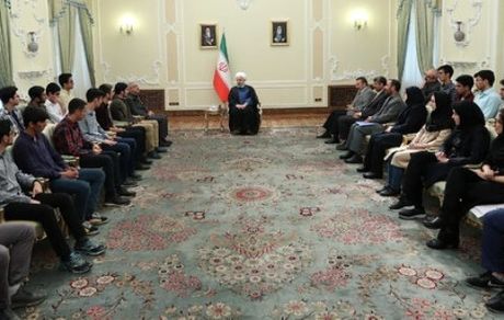 روحانی از مدال‌آور المپیاد‌های علمی تجلیل کرد