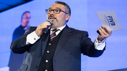تمجید رئیس فدراسیون جهانی والیبال از دیدار تماشایی ایران و فیلیپین