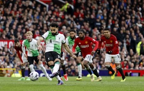 منچستریونایتد، لیگ برتر انگلیس را جذاب کرد / لیورپول صدر را از دست داد