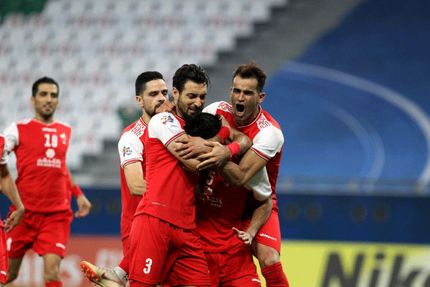 ناصر محمدخانی: پرسپولیس باید جنگ صدرنشینی را ببرد