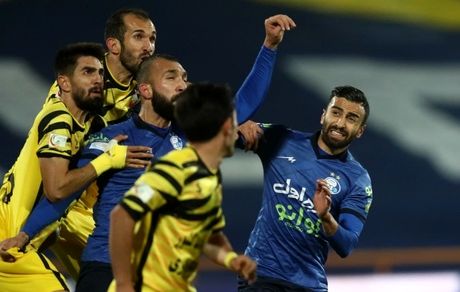 جام حذفی بی شگفتی: استقلال با پنالتی تیم دسته دومی ۹۰ ارومیه را حذف کرد