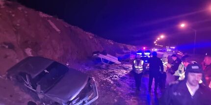 نجات ۲۰ خودرو از کولاک در جاده‌های ارومیه / ۵ نفر گرفتار در محور مهاباد اسکان داده شدند