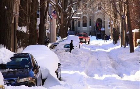 قطع برق و کشته شدن ده‌ها نفر بدلیل بارش شدید برف در آمریکا