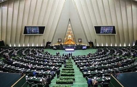 وزیر ورزش بدلیل حذف استقلال به مجلس می‌رود