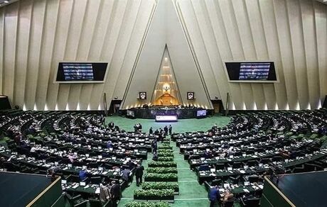 وزیر ورزش بدلیل حذف استقلال به مجلس می‌رود