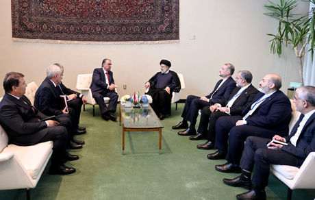 ضرورت برگزاری جلسات مشترک کشورهای همسایه برای مبارزه با تروریسم و ایجاد ثبات در افغانستان