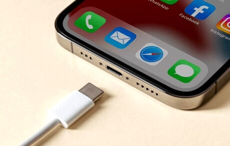 اپل بدنبال محدودکردن عملکرد USB-C در گوشی‌های آیفون