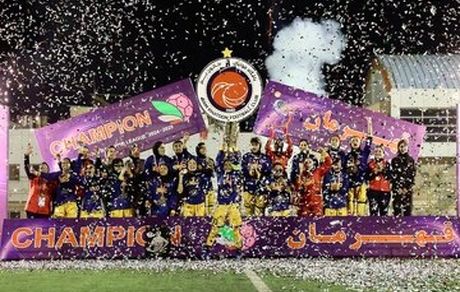 پرافتخارترین تیم فوتبال زنان ایران در آستانه انحلال!