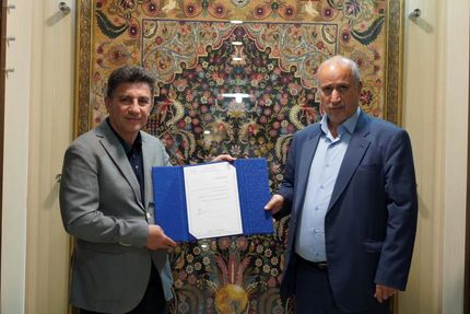 حکم سرمربیگری تیم ملی به قلعه‌نویی اعطا شد