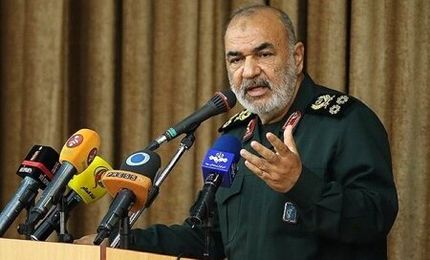 سرلشکر سلامی: بدون جهانی شدن نمی‌توانیم در مقابل یک جهان قدرت بایستیم