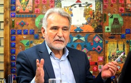 اقتصاد کشور با تیم کنونی اقتصادی دولت به نتیجه نخواهدرسید / رویارویی با آمریکا مهم‌ترین چالش ایران در مناسبات با جهان است