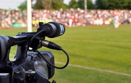 
فدراسیون فوتبال حق پخش را به مزایده می‌گذارد
