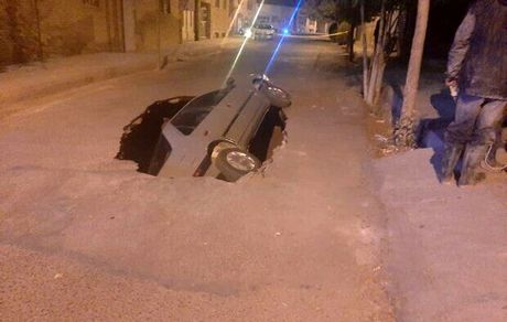 فرونشست در اصفهان، خودروی پژو را بلعید