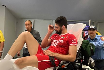 بازیکن تیم ملی والیبال مصدوم شد و بازی با کوبا را از دست داد