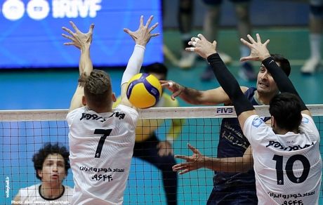 آغاز لیگ برتر والیبال: پیکان و شهرداری ارومیه باختند / لیگ به کام کویری‌ها