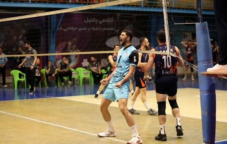 لیگ برتر والیبال: سپاهان، اولین شکست شهداب را رقم زد / شهرداری ارومیه، فولاد سیرجان و پیکان بردند