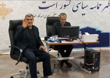 وزیر راه و شهرسازی احمدی‌نژاد کاندیدای ریاست جمهوری شد