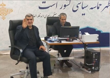 وزیر راه و شهرسازی احمدی‌نژاد کاندیدای ریاست جمهوری شد