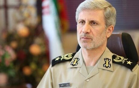 وزیر دفاع خواستار تقویت بودجه دفاعی کشور شد
