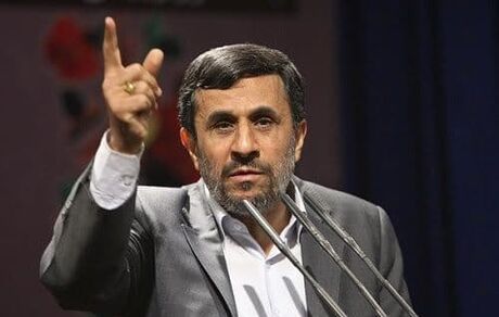 ادعای مشاور سابق رئیس جمهور اسبق: احمدی‌نژاد واکسن فایزر زده است