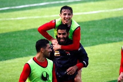 مدافع سابق پرسپولیس از فوتبال خداحافظی کرد