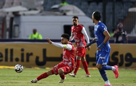 اعلام ترکیب تیم های فوتبال پرسپولیس و استقلال برای دربی ۱۰۶ 