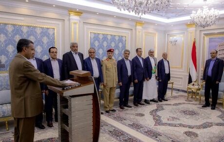 نخست‌وزیر و دولت جدید یمن سوگند یاد کردند