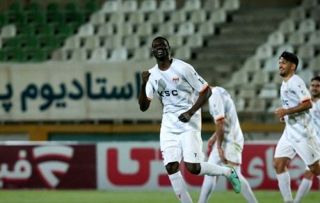 روزهای بد تیم رحمتی / هوادار به فولاد هم باخت