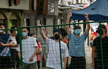 اعتراض چینی‌ها در شانگهای علیه قرنطینه