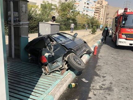 تصادف زنجیره‌ای ۱۴ خودرو با کامیون در تهران