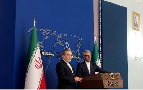 حمله به خبرنگاران مصداق جنایت جنگی است / سه کشور اروپایی هیچ حقی برای سوءاستفاده از سازوکار ماشه علیه ایران ندارند /مذاکرات مستقیم با آمریکا نخواهیم داشت