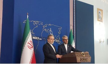 حمله به خبرنگاران مصداق جنایت جنگی است / سه کشور اروپایی هیچ حقی برای سوءاستفاده از سازوکار ماشه علیه ایران ندارند /مذاکرات مستقیم با آمریکا نخواهیم داشت
