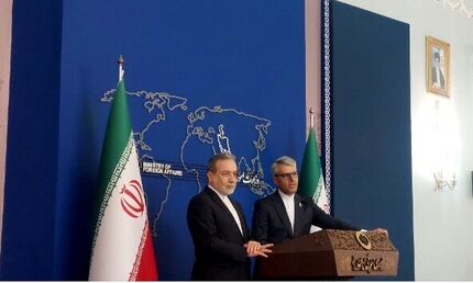 حمله به خبرنگاران مصداق جنایت جنگی است / سه کشور اروپایی هیچ حقی برای سوءاستفاده از سازوکار ماشه علیه ایران ندارند /مذاکرات مستقیم با آمریکا نخواهیم داشت