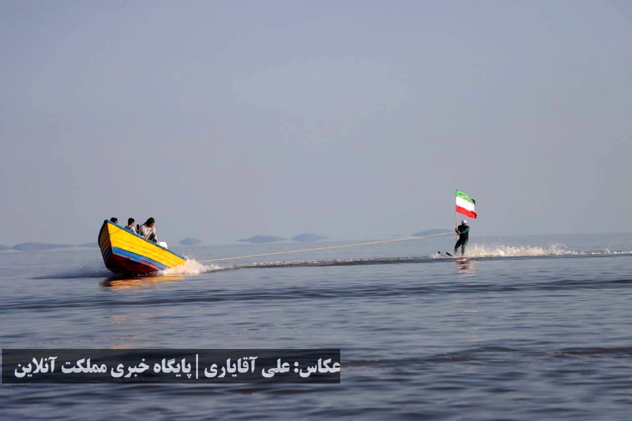  جشنواره فرهنگی، ورزشی و تفریحی دریاچه ارومیه با استقبال ۱۵ کیلومتری برگزار شد 