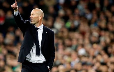 
زیدان: بنزما مثل رونالدو در تاریخ رئال می‌ماند
