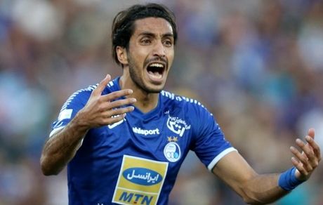 
دوری ۶ هفته‌ای مدافع استقلال از میادین
